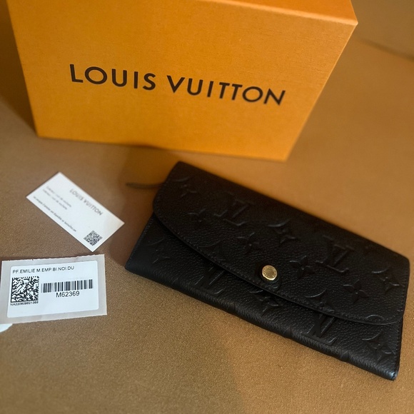 Black Monogram Emilie Wallet - Picture 5 of 5